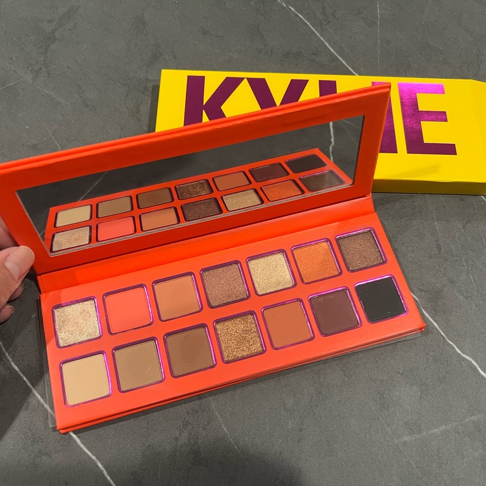Kylie Cosmetics Eyeshadow Palette New